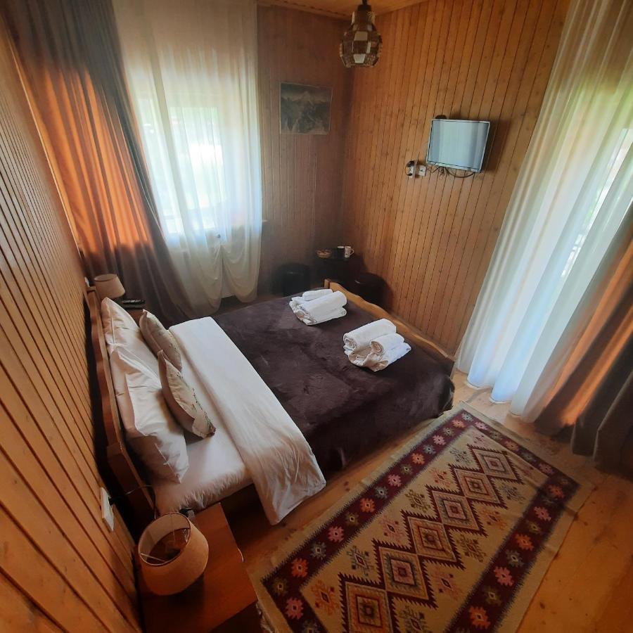 Bana Hotell Kazbegi Exteriör bild
