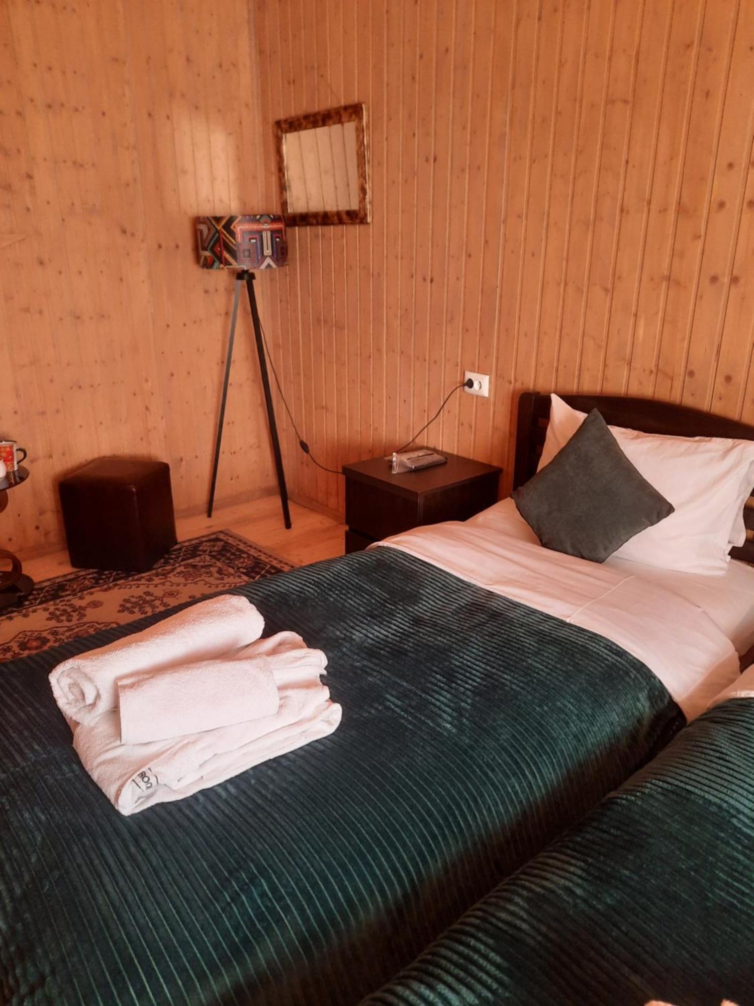 Bana Hotell Kazbegi Exteriör bild