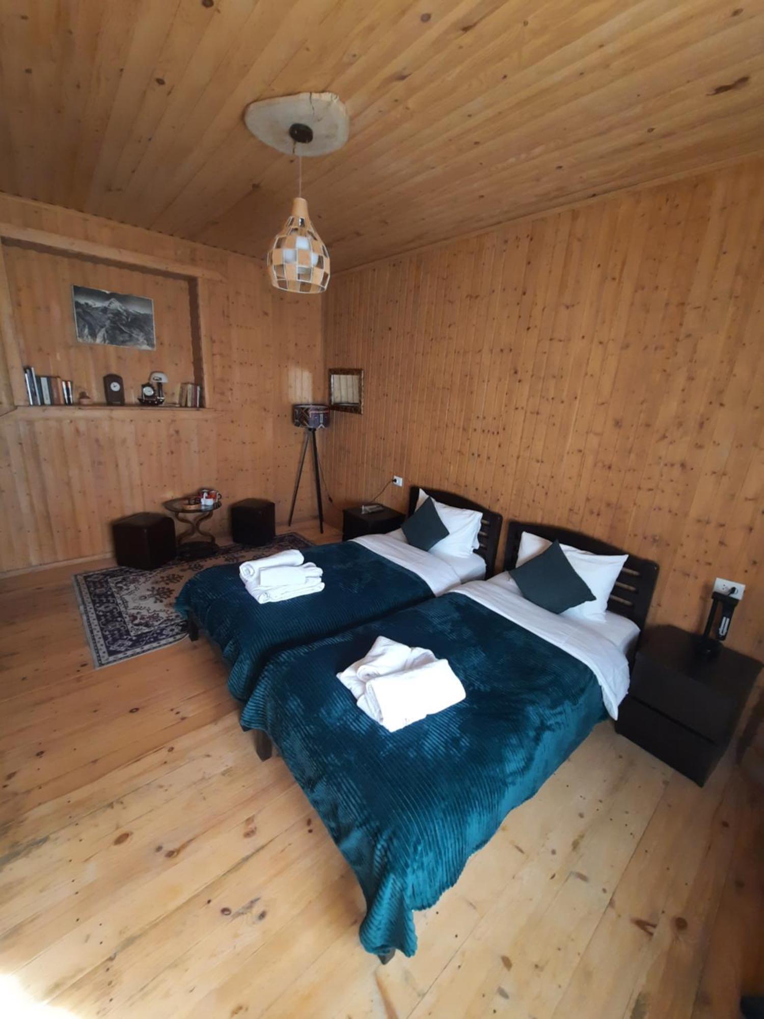 Bana Hotell Kazbegi Exteriör bild