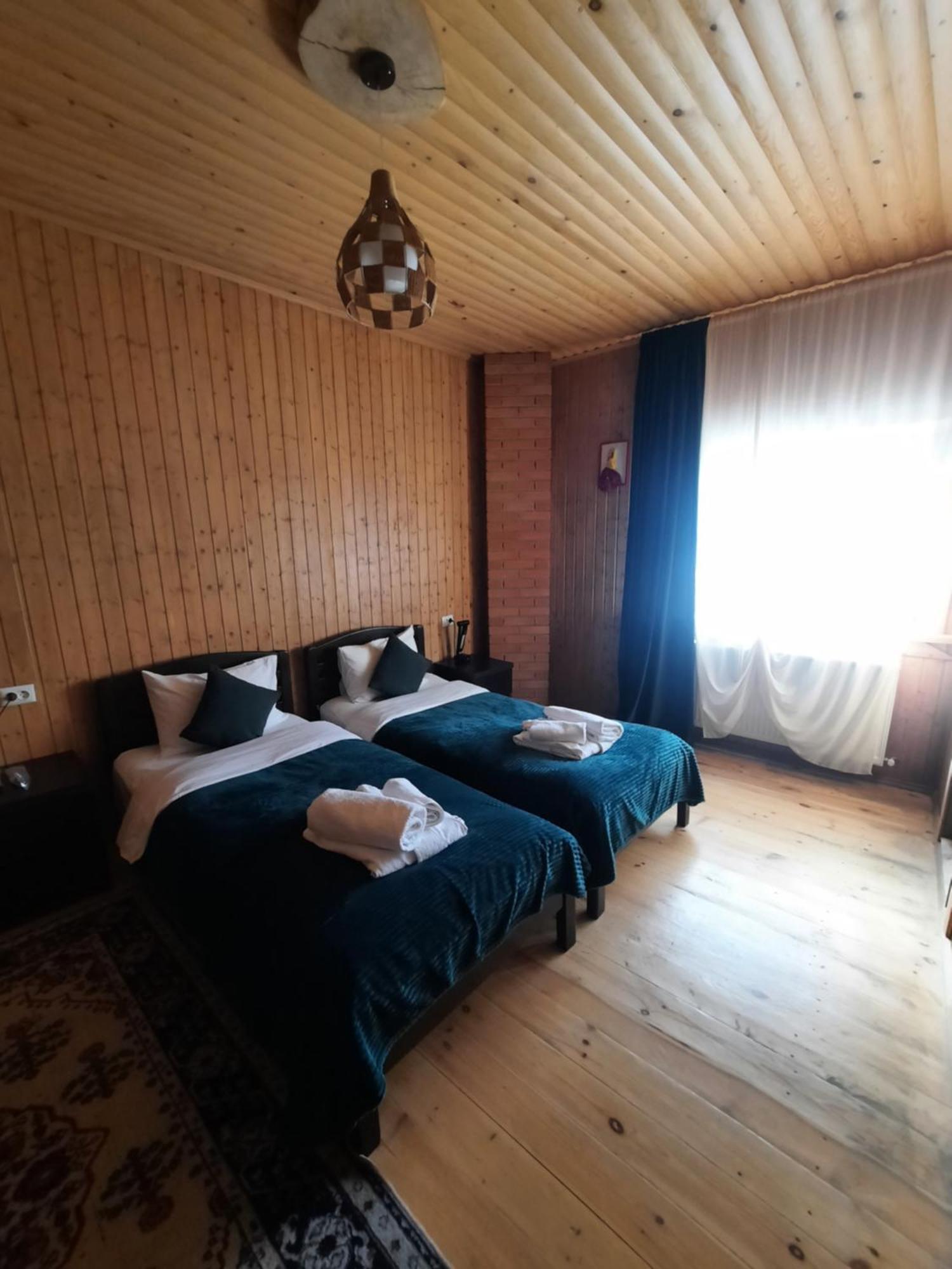 Bana Hotell Kazbegi Exteriör bild