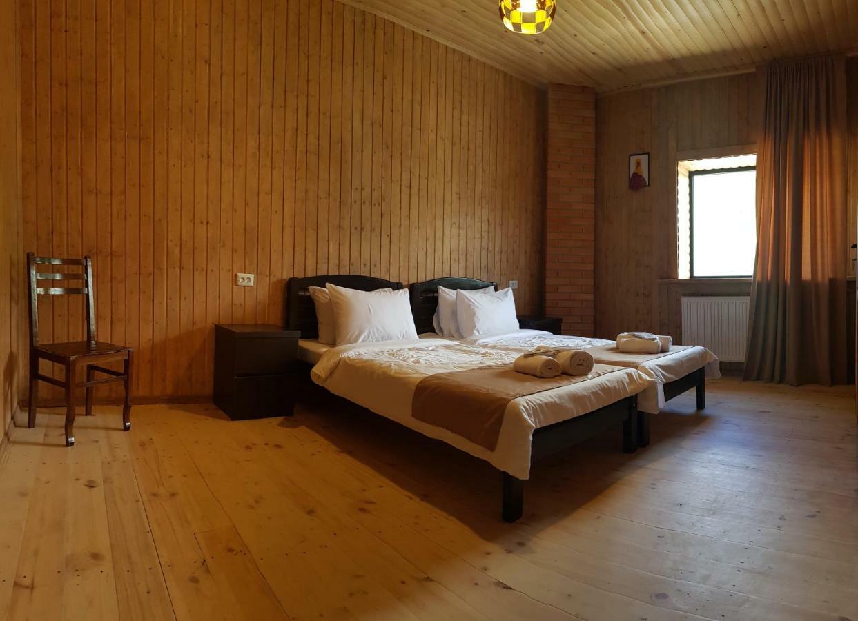 Bana Hotell Kazbegi Exteriör bild