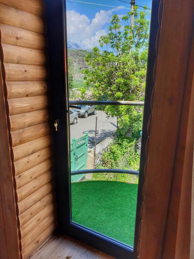 Bana Hotell Kazbegi Exteriör bild