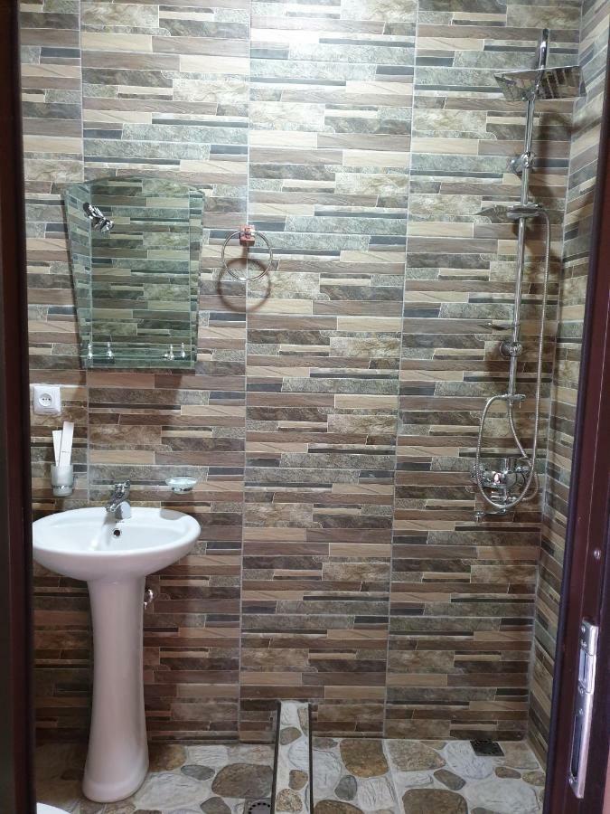 Bana Hotell Kazbegi Exteriör bild