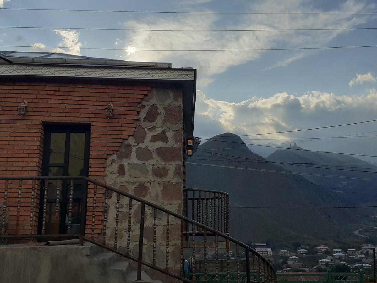 Bana Hotell Kazbegi Exteriör bild
