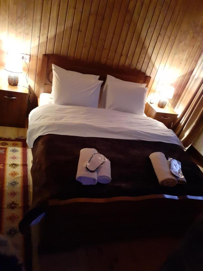 Bana Hotell Kazbegi Exteriör bild