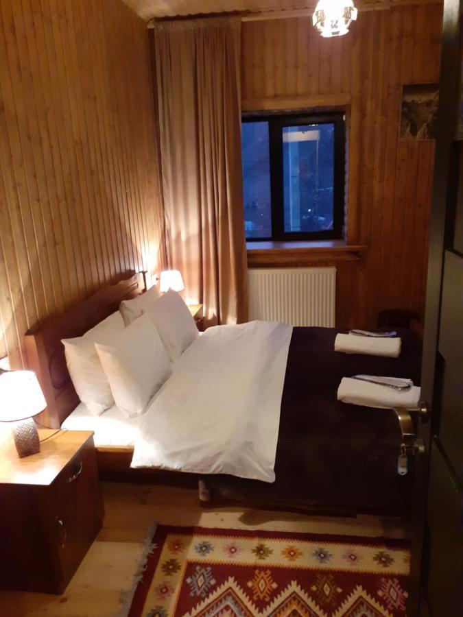 Bana Hotell Kazbegi Exteriör bild